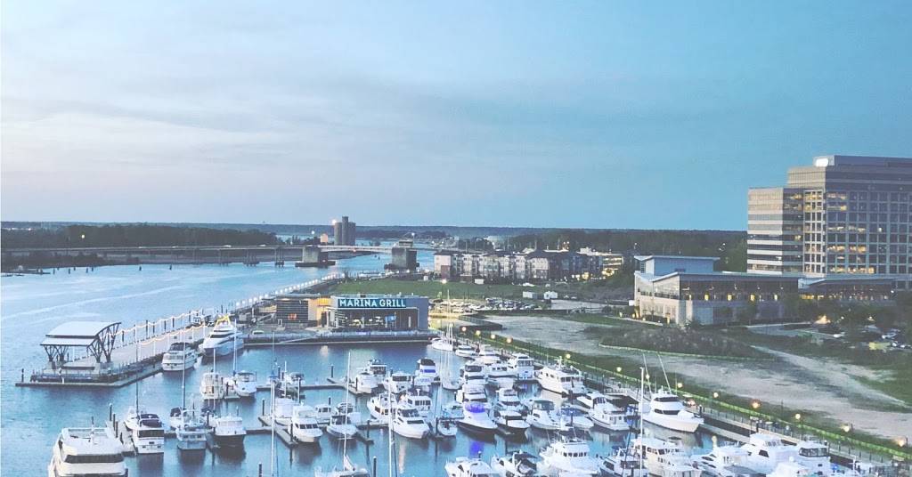 Marina Grill | restaurant | 18 Harnett St, Wilmington, NC 28401, USA | 9107697974 OR +1 910-769-7974