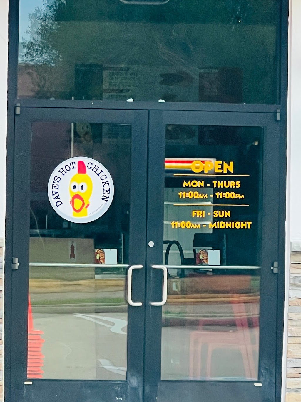 Daves Hot Chicken | restaurant | 6324 Highway 6 South, Missouri City, TX 77459, USA | 8329874799 OR +1 832-987-4799