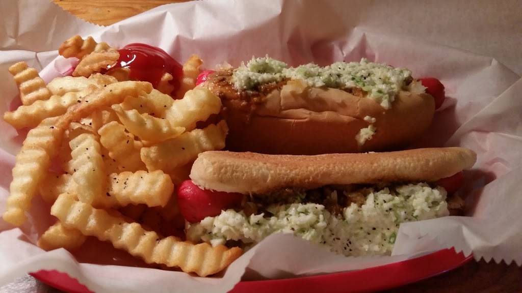 Shannies Bar and Grill | restaurant | 1909 W Main St, Danville, VA 24541, USA | 4348572280 OR +1 434-857-2280