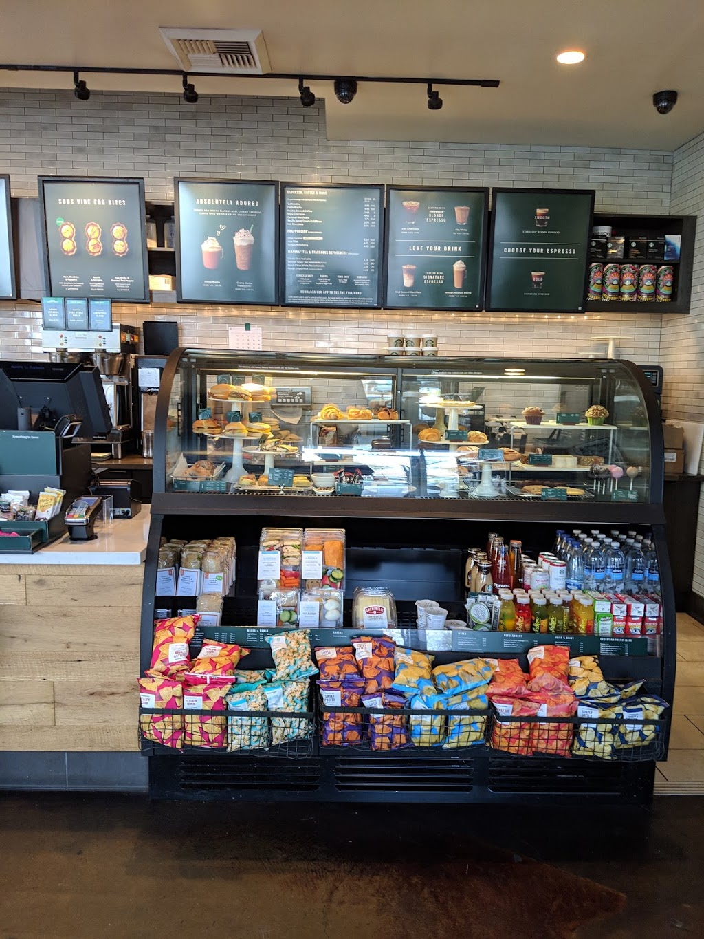 Starbucks | cafe | 1405 65th St, Emeryville, CA 94608, USA | 5105949613 OR +1 510-594-9613