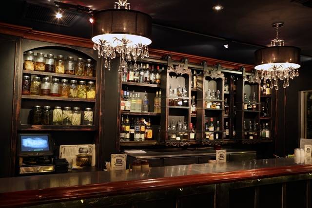 The Parish | restaurant | 6453 N Oracle Rd, Tucson, AZ 85704, USA | 5207971233 OR +1 520-797-1233