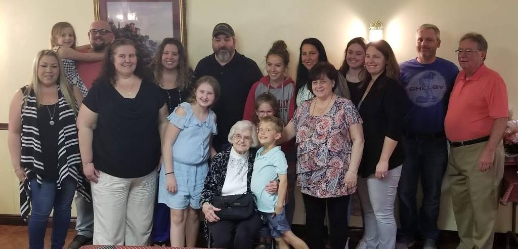 Giovannis Restaurant | restaurant | 3013 Pennsylvania Ave, Weirton, WV 26062, USA | 3042241513 OR +1 304-224-1513