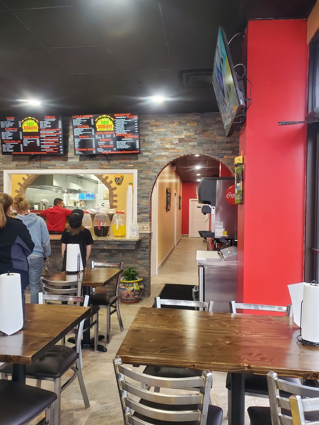 Cinco hermanos taco shop | restaurant | 1901 S Harper Rd, Corinth, MS 38834, USA | 6625941250 OR +1 662-594-1250