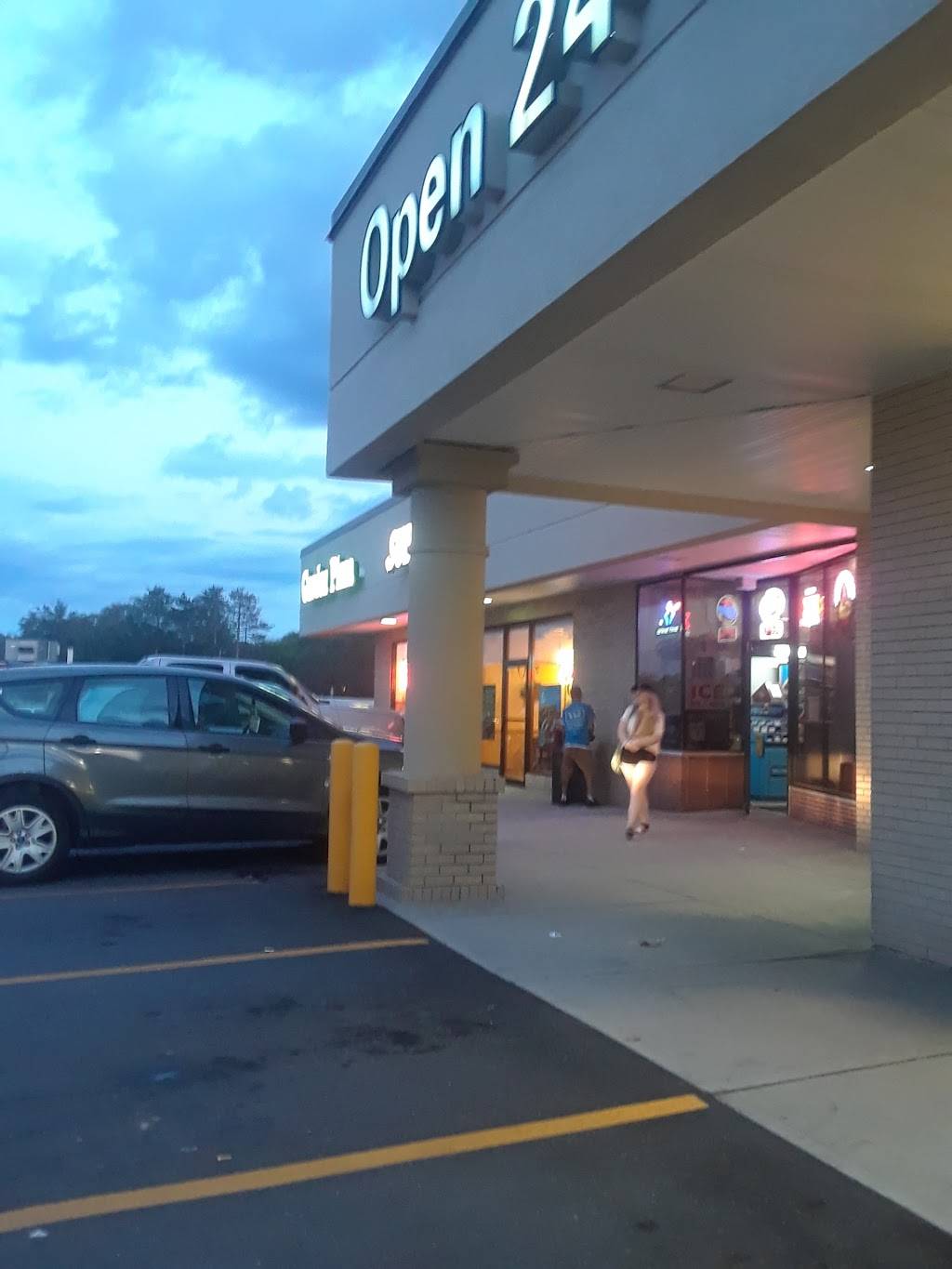 Garden Pizza | restaurant | 92 Prospect St, Milford, MA 01757, USA | 5084782720 OR +1 508-478-2720