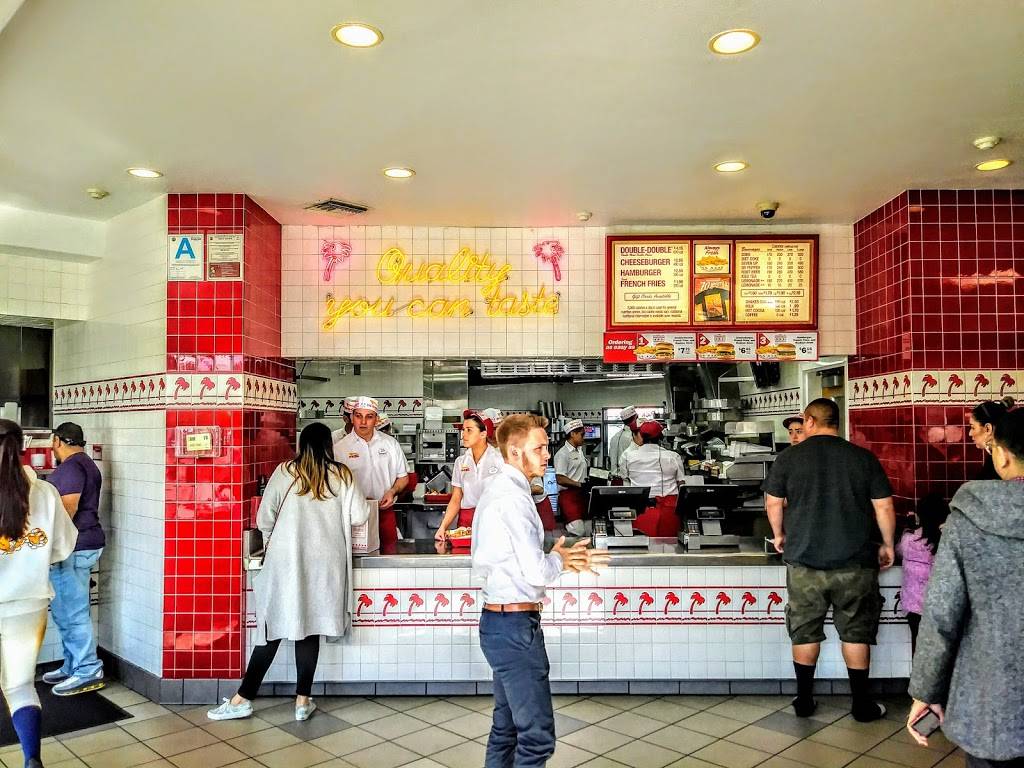 In-N-Out Burger | restaurant | 10525 Carmenita Rd, Santa Fe Springs, CA 90670, USA | 8007861000 OR +1 800-786-1000