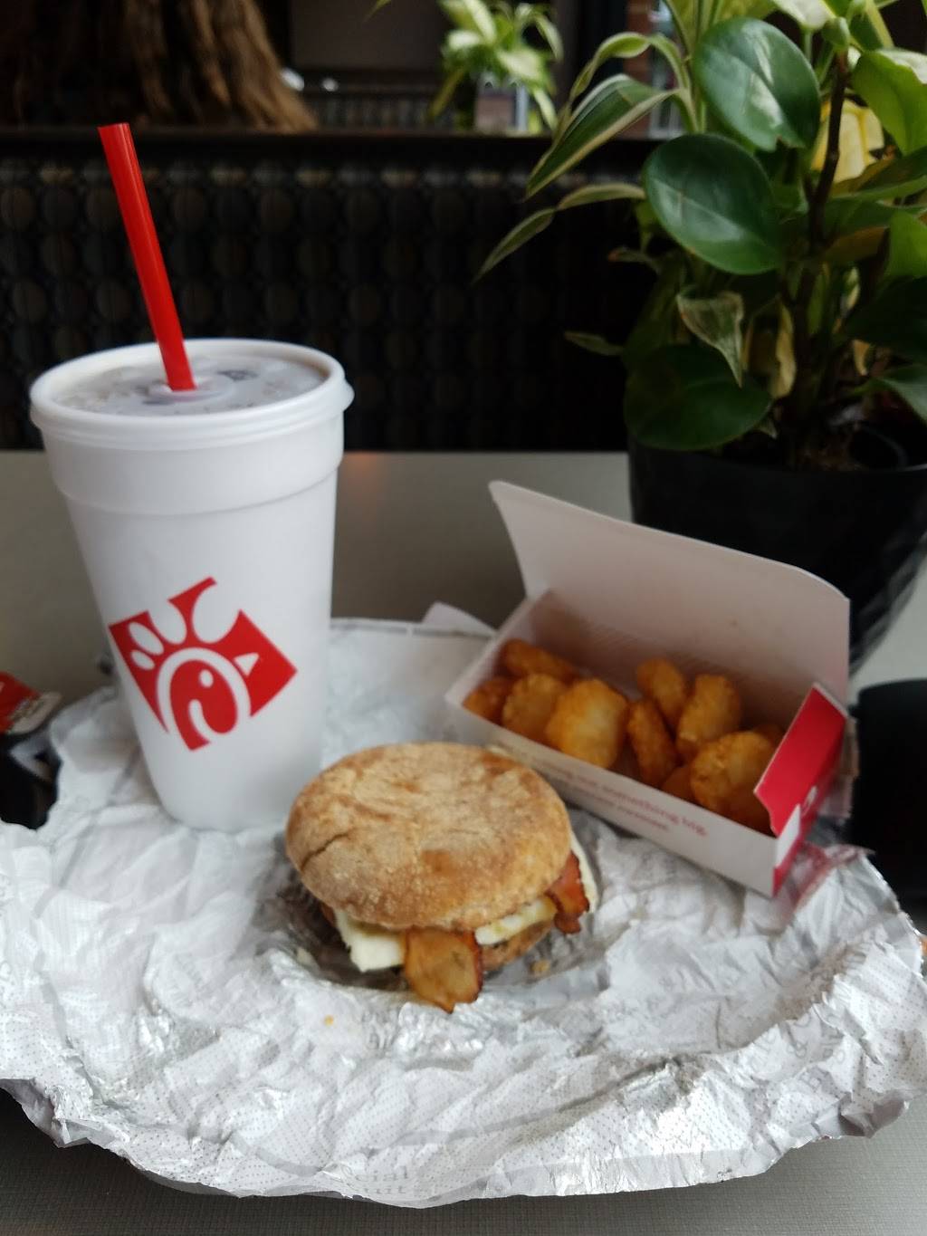 Chick-fil-A | restaurant | 611 Pembroke Rd, Greensboro, NC 27408, USA | 3363230298 OR +1 336-323-0298