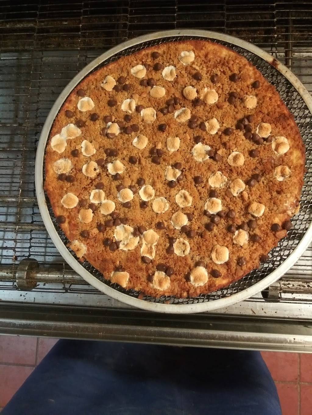 American Pizza | restaurant | 100 W Channel Islands Blvd, Oxnard, CA 93033, USA | 8052402406 OR +1 805-240-2406