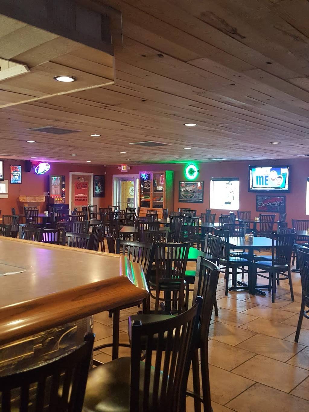 Crowbar Restaurant & Lounge | restaurant | 209 IN-135, Trafalgar, IN 46181, USA | 3178784030 OR +1 317-878-4030