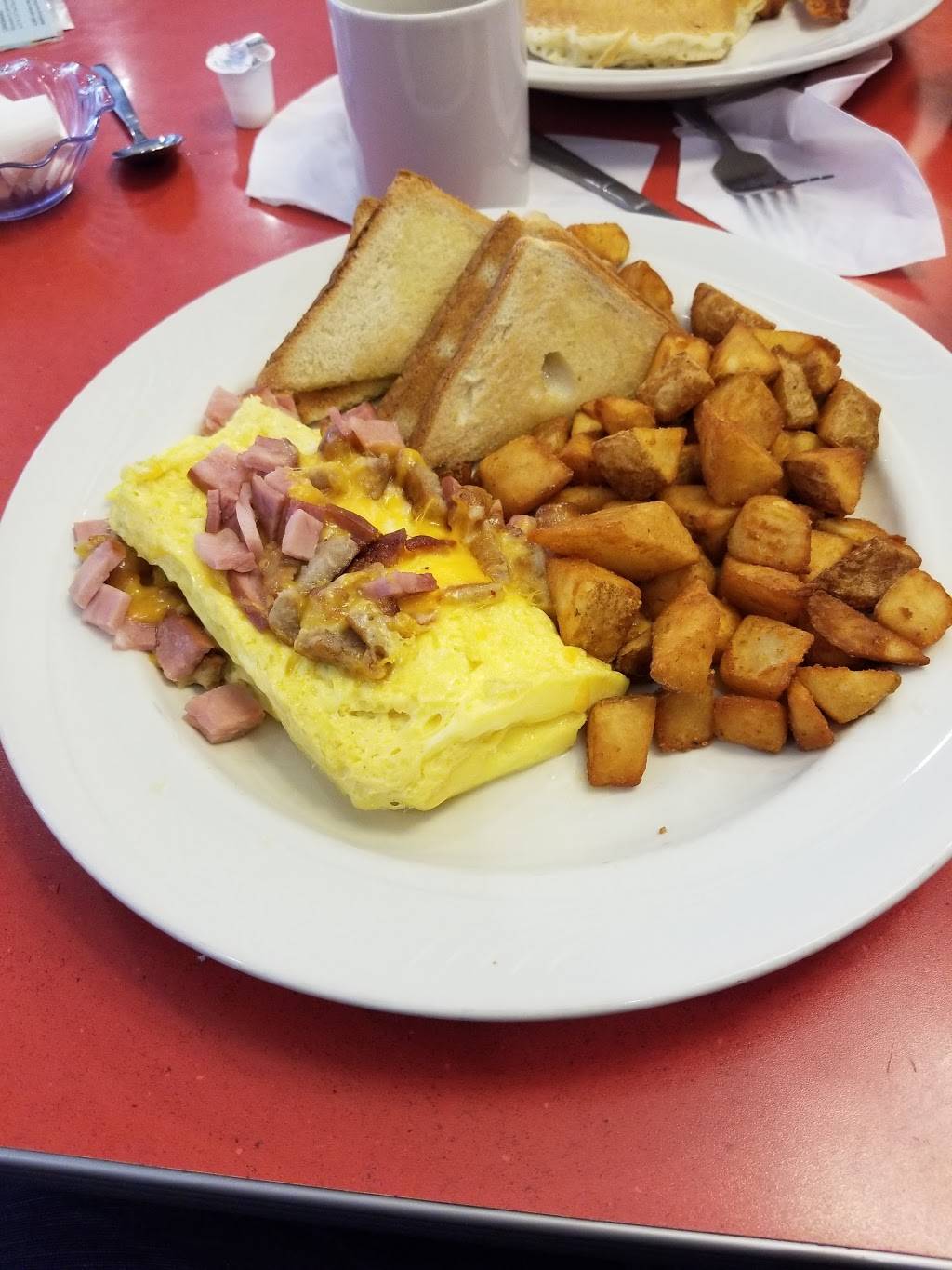 Friendlys | restaurant | 350 Dove Run Centre Dr, Middletown, DE 19709, USA | 3023765811 OR +1 302-376-5811