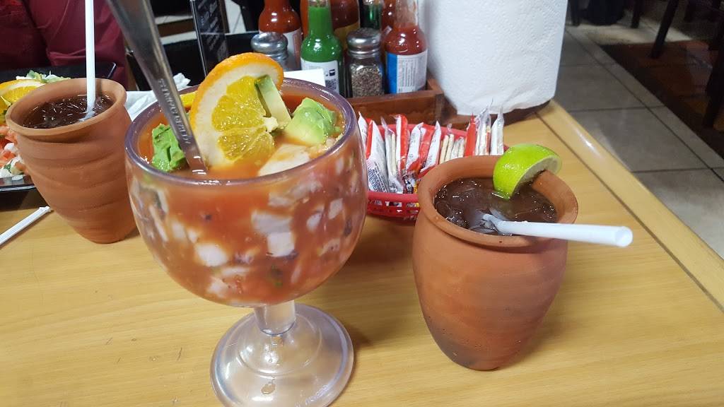 Mariscos La Marina | restaurant | 9404 Ovella Ave, Dallas, TX 75220, USA | 2143660703 OR +1 214-366-0703