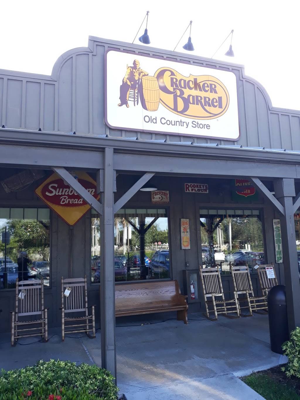 Cracker Barrel Old Country Store | restaurant | 1250 FAU Research Park Blvd, Deerfield Beach, FL 33441, USA | 9544264100 OR +1 954-426-4100
