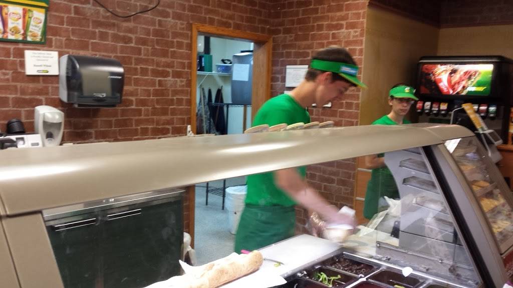 Subway | restaurant | 1029 S Westwood Blvd, Poplar Bluff, MO 63901, USA | 5737279400 OR +1 573-727-9400