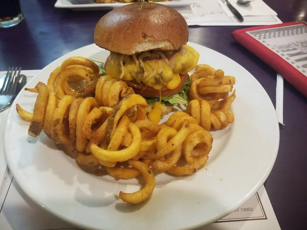 Dutchess Diner | restaurant | 1950 South Rd, Poughkeepsie, NY 12601, USA | 8452978100 OR +1 845-297-8100