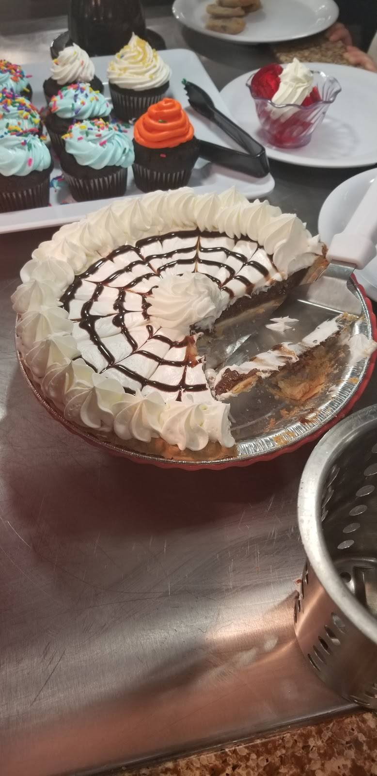 Golden Corral | restaurant | 2345 South Rd, Poughkeepsie, NY 12601, USA | 8458674700 OR +1 845-867-4700