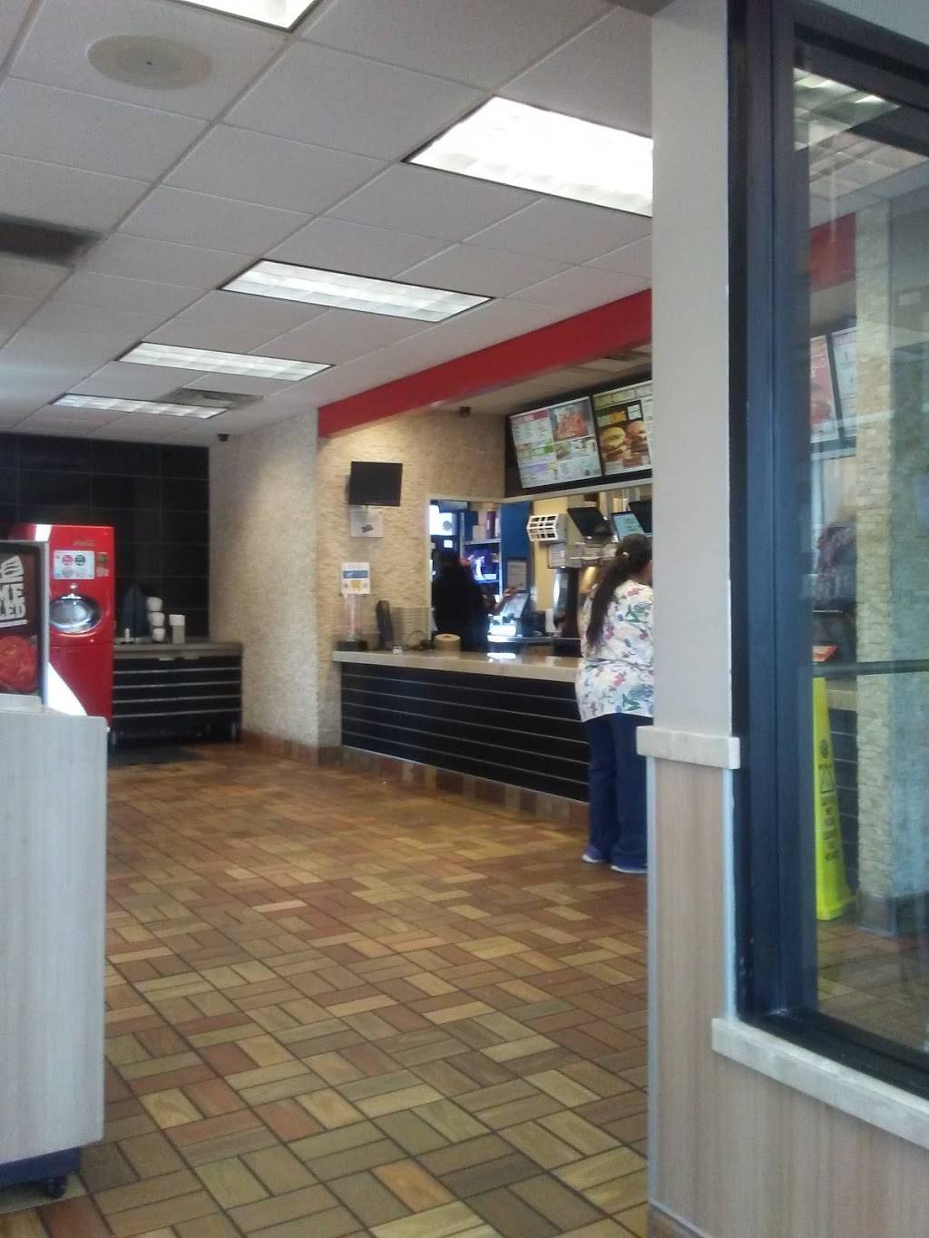 Burger King | restaurant | 10550 S Ave B, Chicago, IL 60617, USA | 7737682961 OR +1 773-768-2961