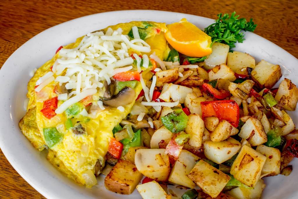 Hwy 12 Diner | restaurant | 1000 CA-12, Rio Vista, CA 94571, USA | 7073742695 OR +1 707-374-2695