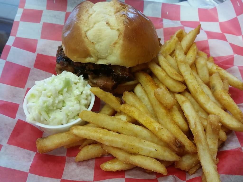 Lil Ds Dugout | restaurant | 3051 S Irby St, Florence, SC 29505, USA | 8436405453 OR +1 843-640-5453