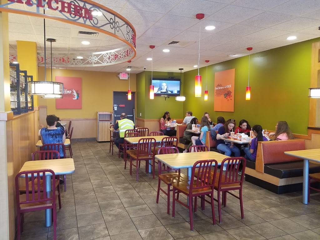 Popeyes Louisiana Kitchen | restaurant | 4401 US-17, Richmond Hill, GA 31324, USA | 9127563381 OR +1 912-756-3381