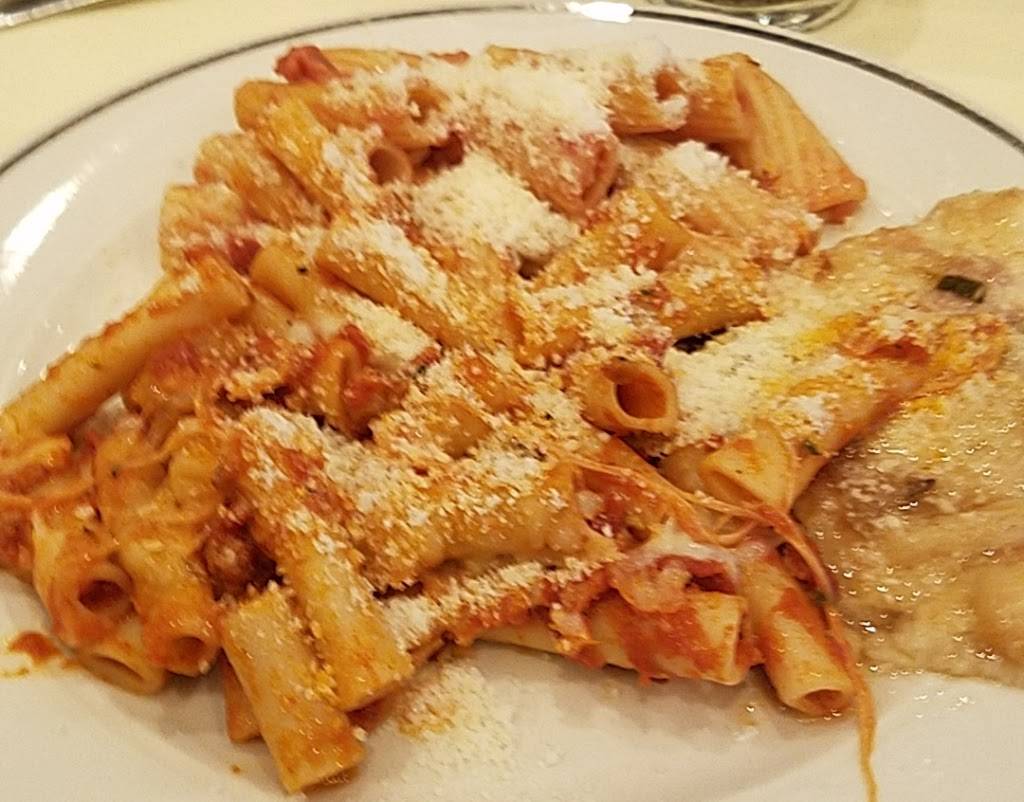 Maggianos Little Italy | restaurant | 600 Commons Way bldg e, Bridgewater, NJ 08807, USA | 9085476045 OR +1 908-547-6045