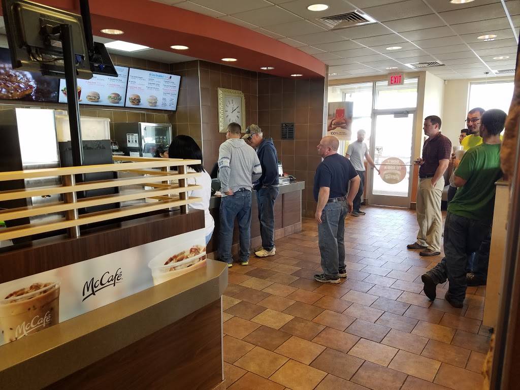 McDonalds | cafe | 7822 Brookville Rd, Indianapolis, IN 46239, USA | 3173532563 OR +1 317-353-2563