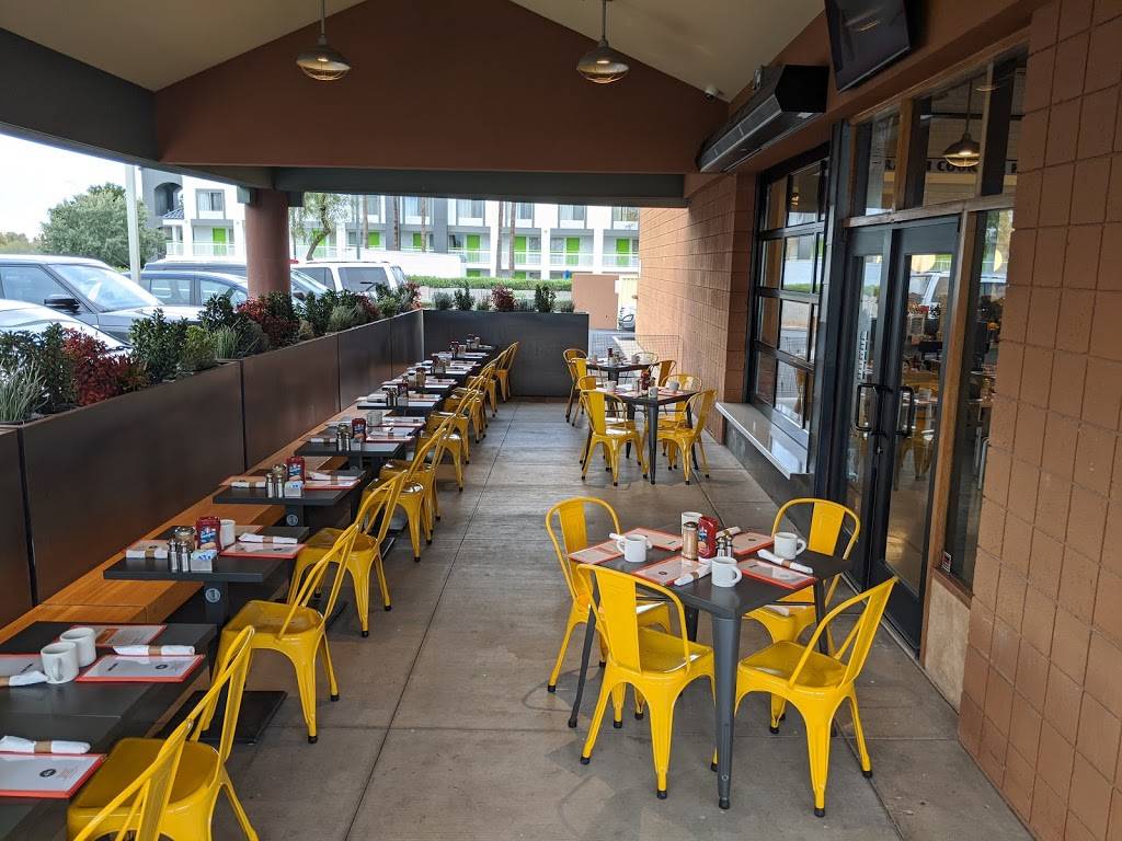 Matts Big Breakfast | restaurant | 13610 N Scottsdale Rd #1, Scottsdale, AZ 85254, USA | 4805900096 OR +1 480-590-0096