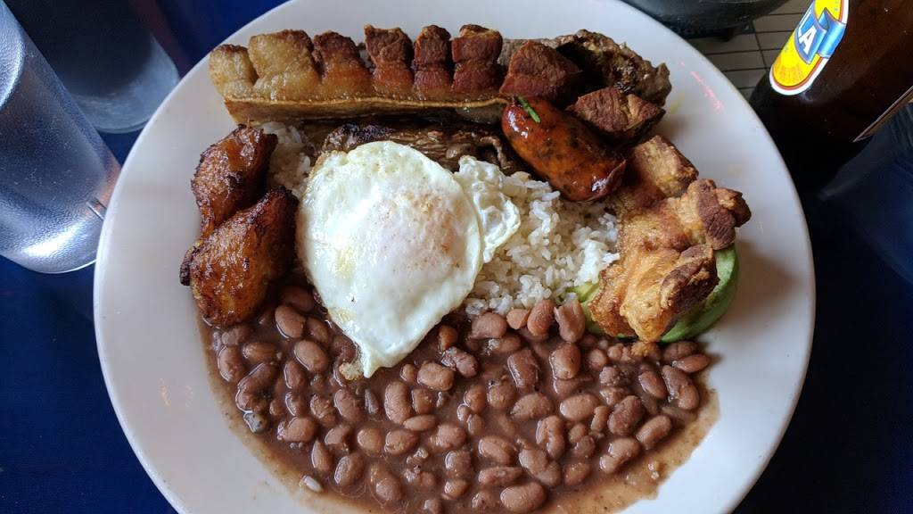 La Maria | restaurant | 10516 Victory Blvd, North Hollywood, CA 91606, USA | 8187558811 OR +1 818-755-8811