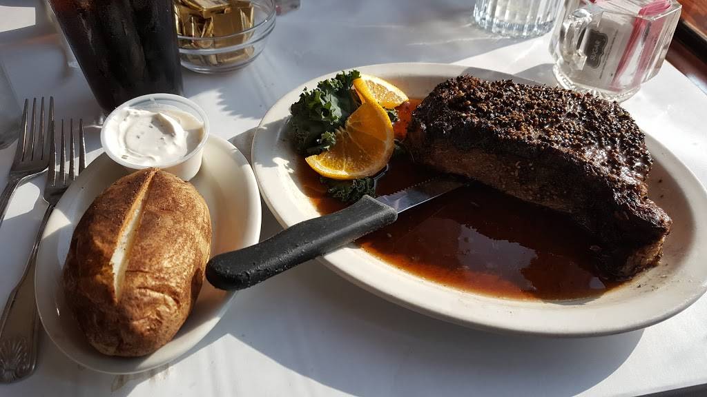 Steakhouse 100 | restaurant | 7246 W Greenfield Ave, West Allis, WI 53214, USA | 4147272222 OR +1 414-727-2222