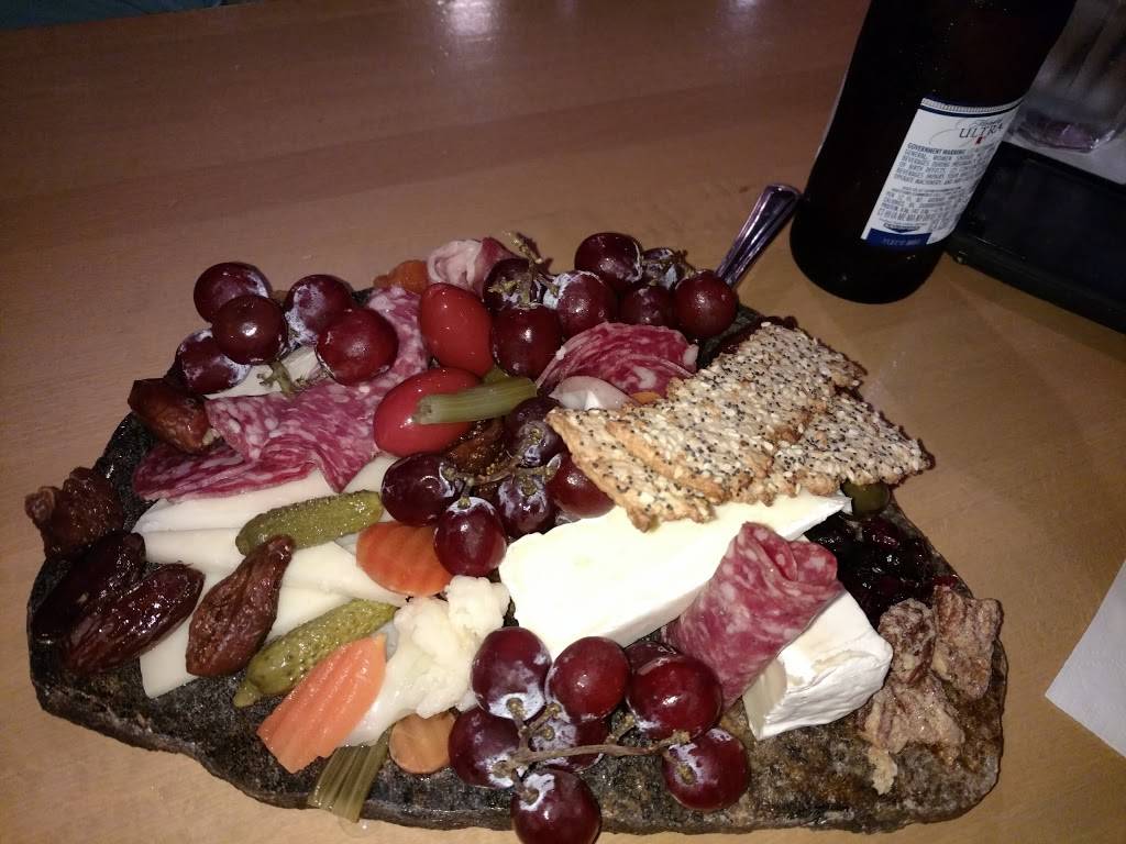 The Waverly Restaurant & Bar | restaurant | 2095 N Beach Rd, Englewood, FL 34223, USA | 9414753500 OR +1 941-475-3500