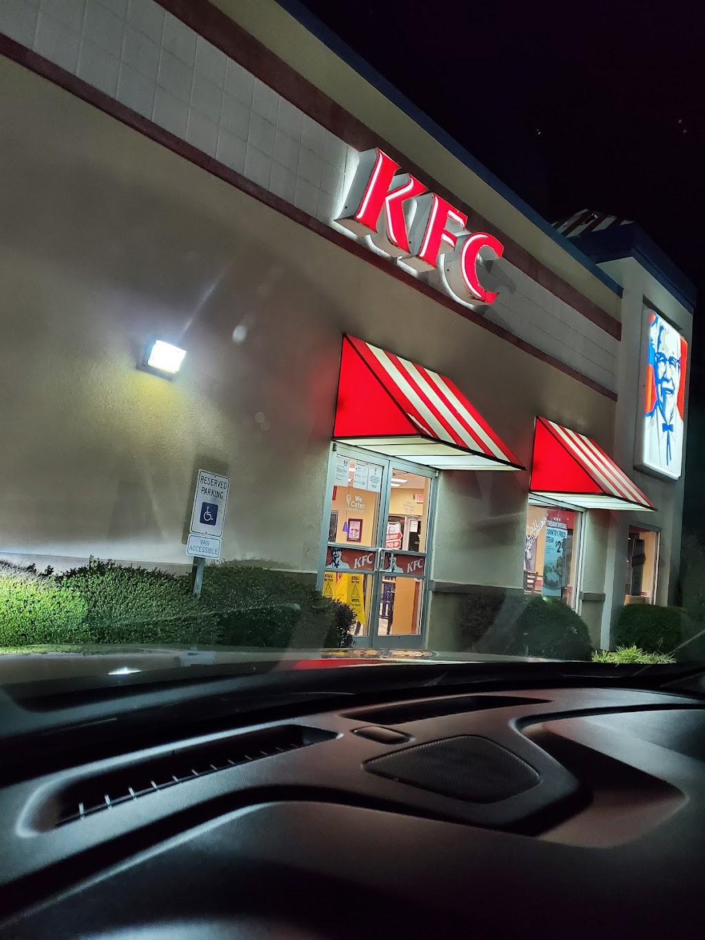 KFC | restaurant | 4010 Central Ave, Hot Springs, AR 71913, USA | 5016246363 OR +1 501-624-6363