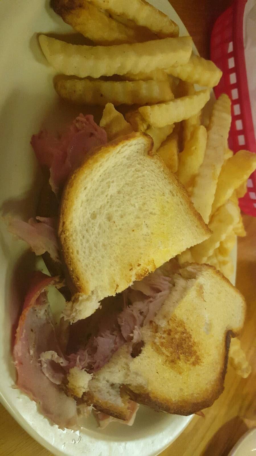 Fat Boys Bar-B-Q | restaurant | 4132 E Silver Springs Blvd, Ocala, FL 34470, USA | 3522363271 OR +1 352-236-3271