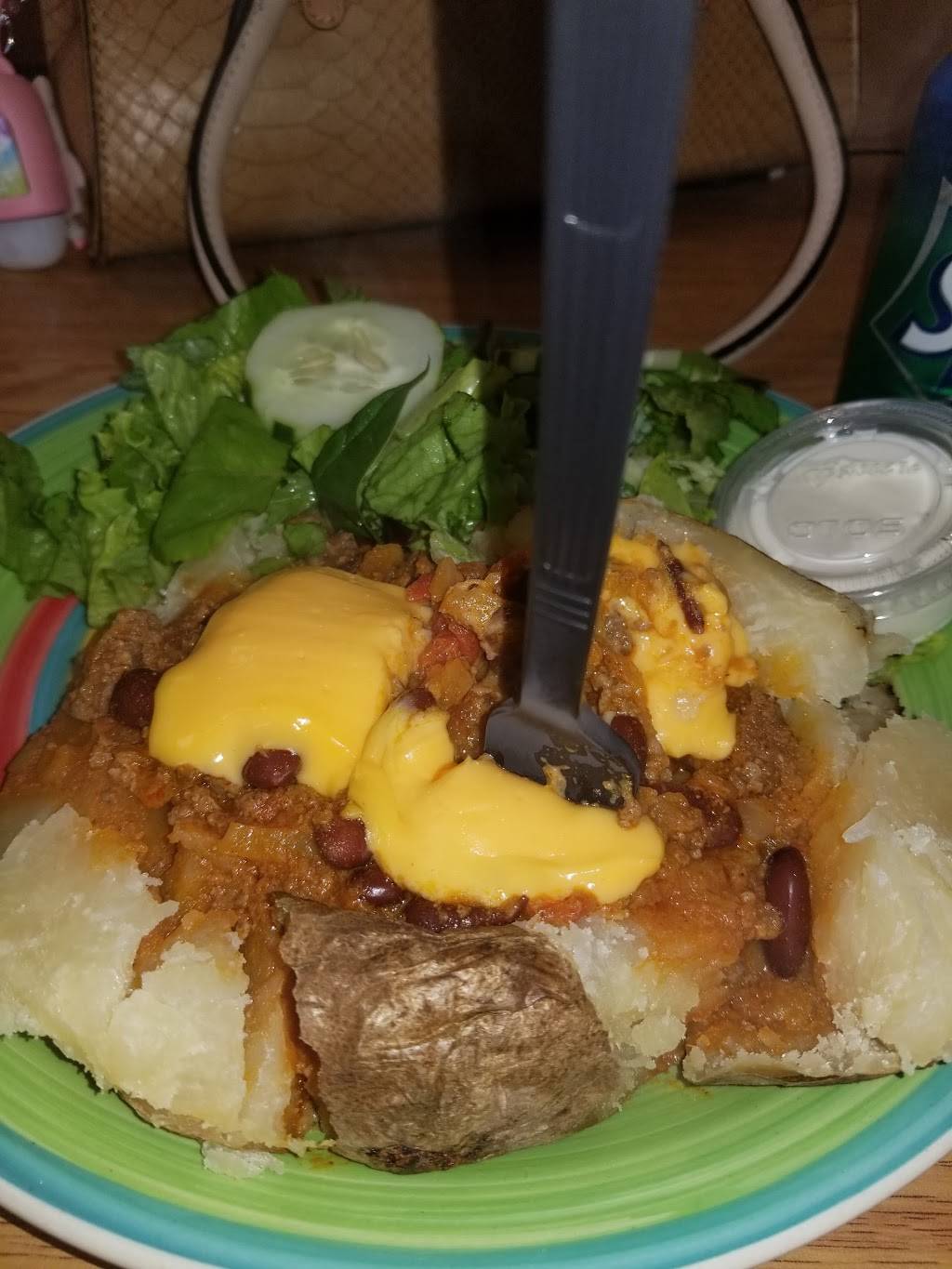 Kitchen Kettle Deli | meal takeaway | 4251 Lenox Ave #7, Jacksonville, FL 32205, USA | 9043878400 OR +1 904-387-8400