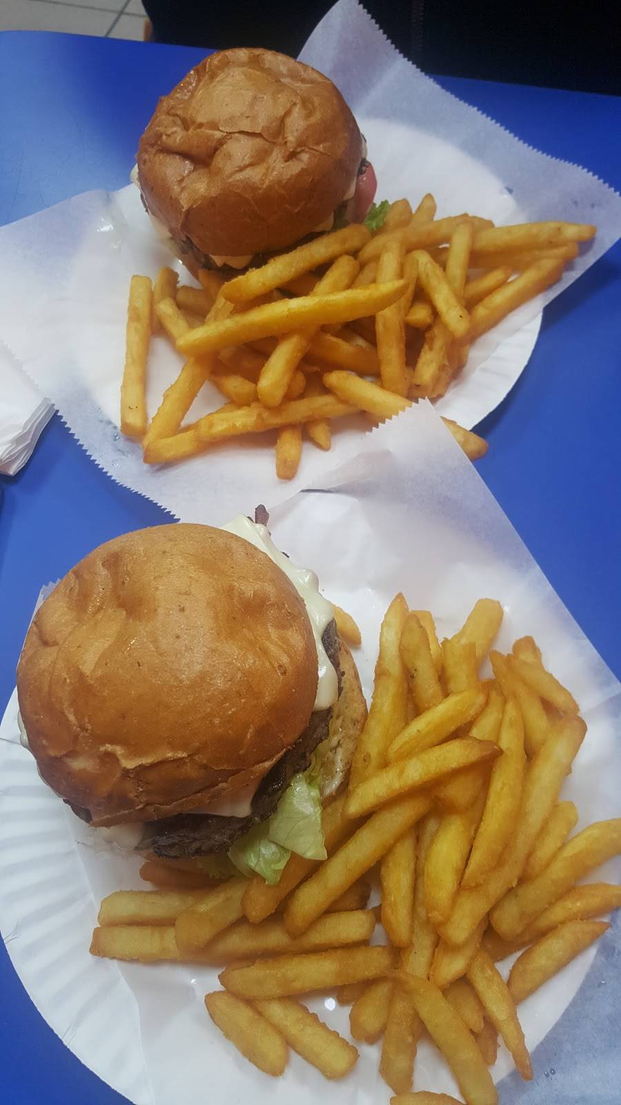 Wing Shop | restaurant | 7109 Frankford Ave, Philadelphia, PA 19135, USA | 2159418373 OR +1 215-941-8373