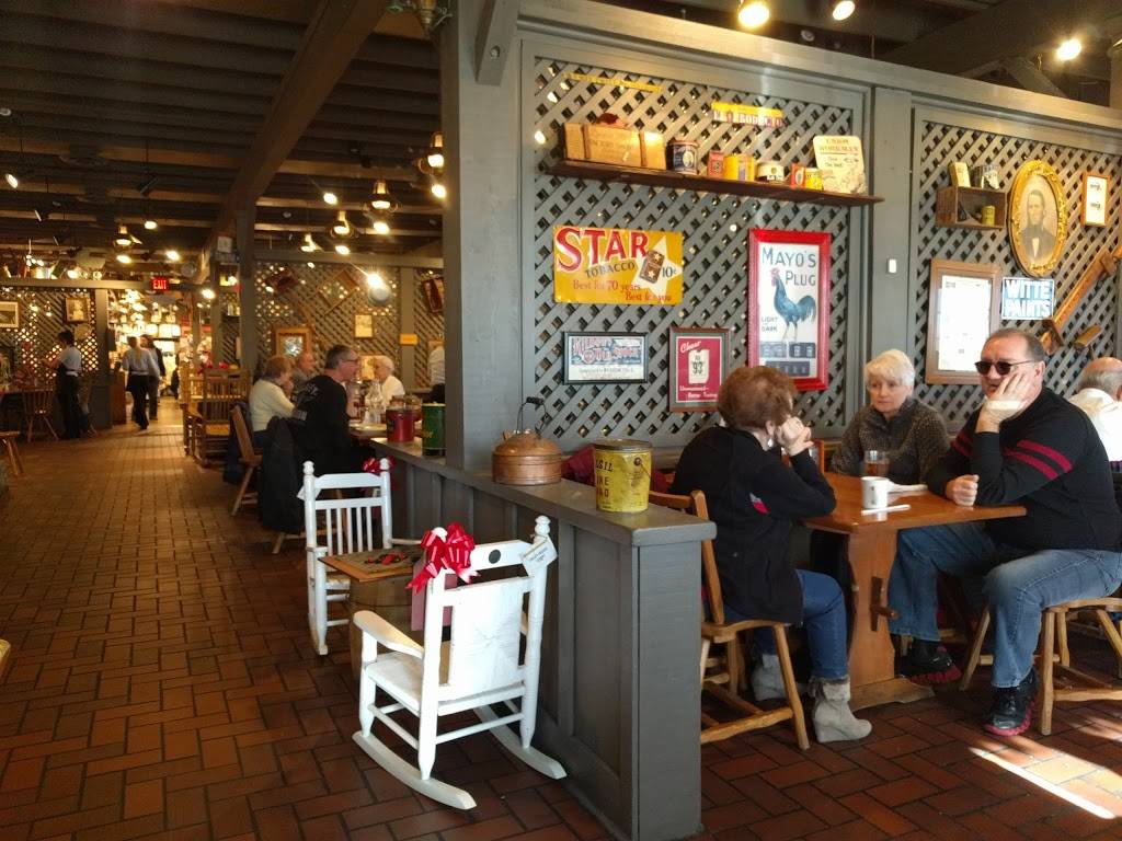 Cracker Barrel Old Country Store | restaurant | 2001 Formosa Rd, Troy, IL 62294, USA | 6186672021 OR +1 618-667-2021