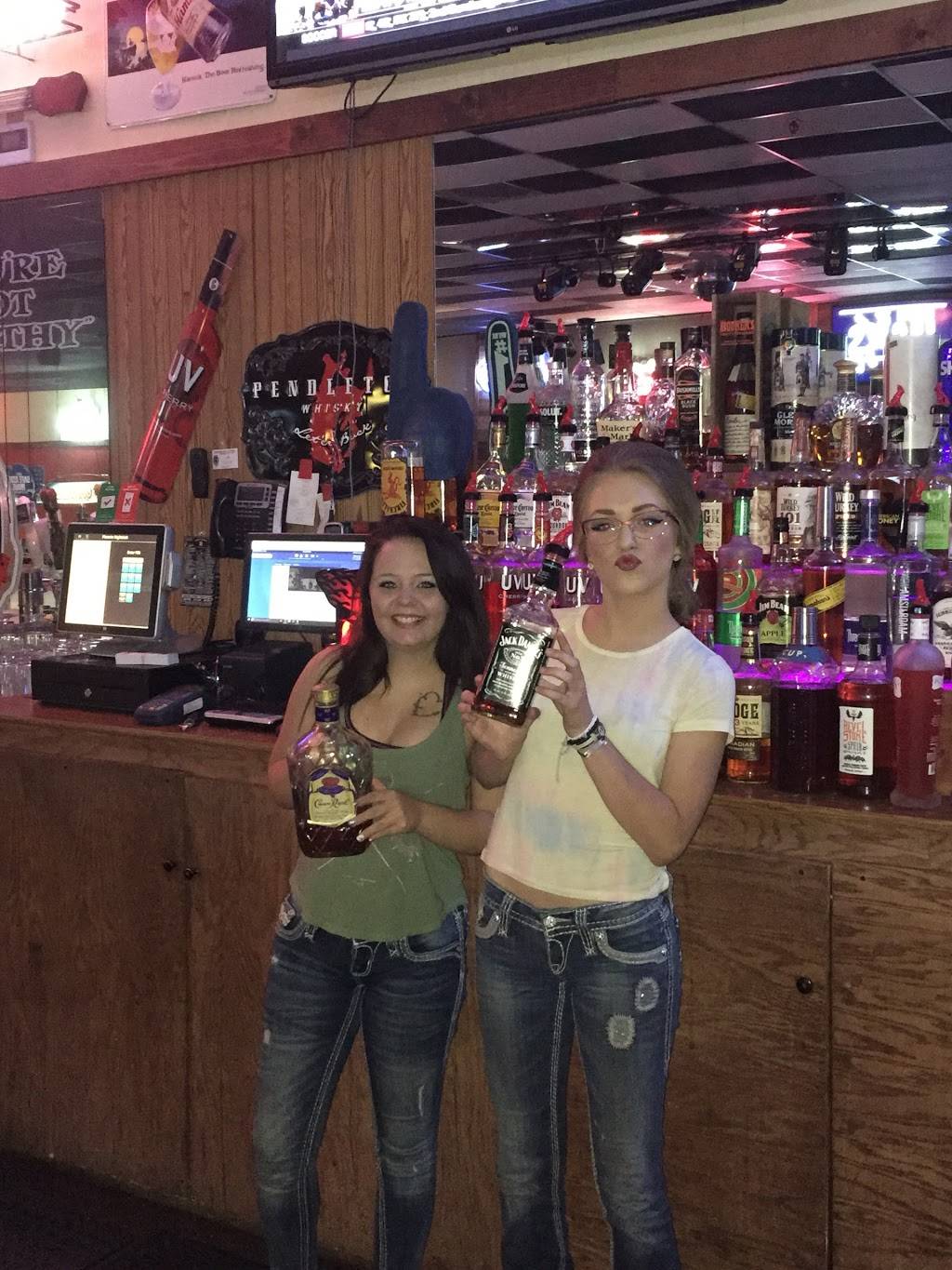 Bourbon Jacks Honkytonk Bar | restaurant | 212 W 2nd St, Hastings, NE 68901, USA | 4024601405 OR +1 402-460-1405