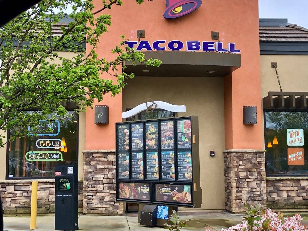 Taco Bell | meal takeaway | 2545 Iron Point Rd, Folsom, CA 95630, USA | 9167905615 OR +1 916-790-5615