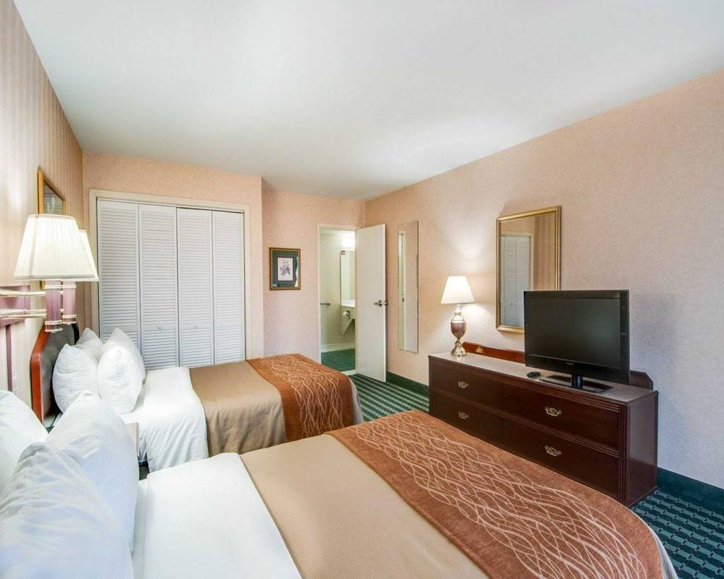Comfort Inn Airport | restaurant | 5070 Valley View Blvd NW, Roanoke, VA 24012, USA | 5405272020 OR +1 540-527-2020