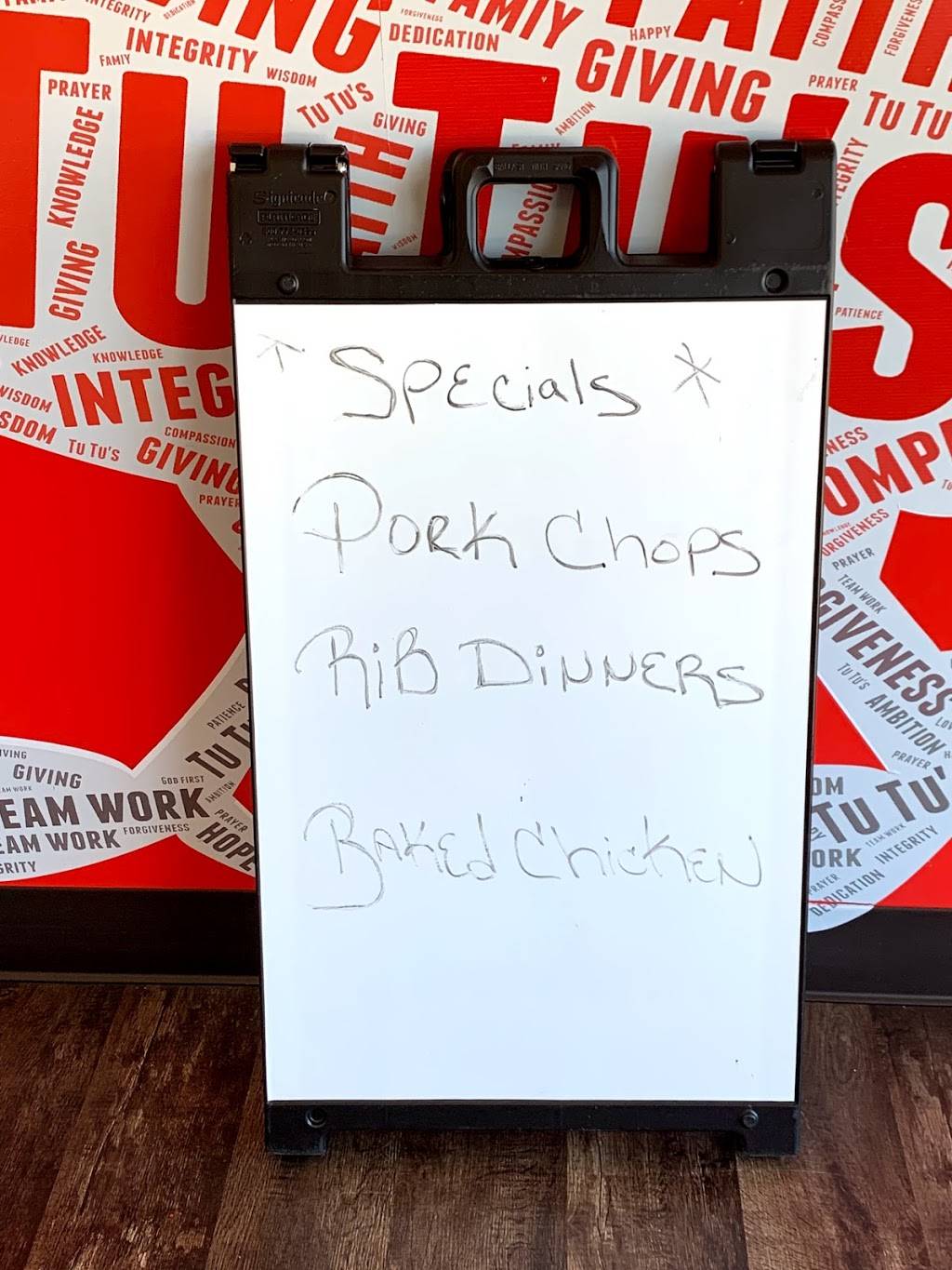 TU TUS Chicken & Fish | restaurant | 14635 Telegraph Rd, Redford Charter Twp, MI 48239, USA | 3135352762 OR +1 313-535-2762