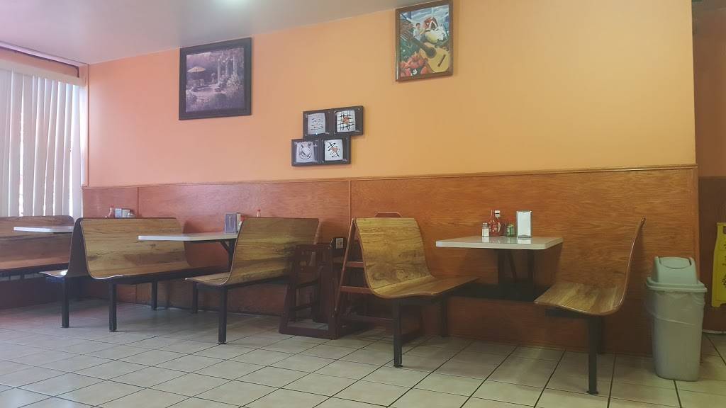 Ponce Place | restaurant | 3612 W North Ave, Chicago, IL 60647, USA | 7736988314 OR +1 773-698-8314