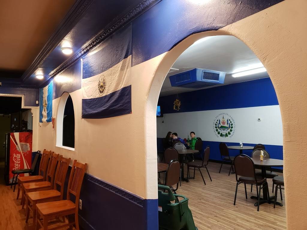 Restaurante Salvadoreño Y Pupuseria Los 3 Hermanos | restaurant | 4426 N 19th Ave, Phoenix, AZ 85015, USA | 6022835110 OR +1 602-283-5110
