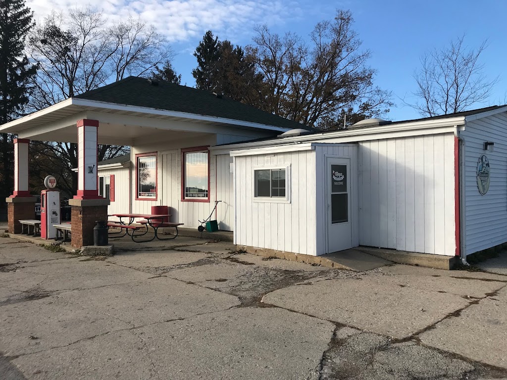 Megz Country Cheese Inc | restaurant | 420 IL-75, Davis, IL 61019, USA | 8158655516 OR +1 815-865-5516