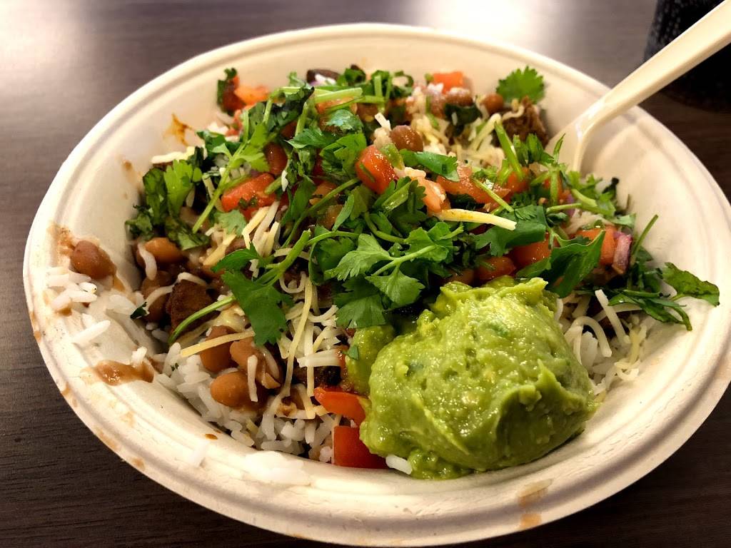 QDOBA Mexican Eats | restaurant | SB Service Plz, 4 CT Tpke, Fairfield, CT 06824, USA | 2032925616 OR +1 203-292-5616