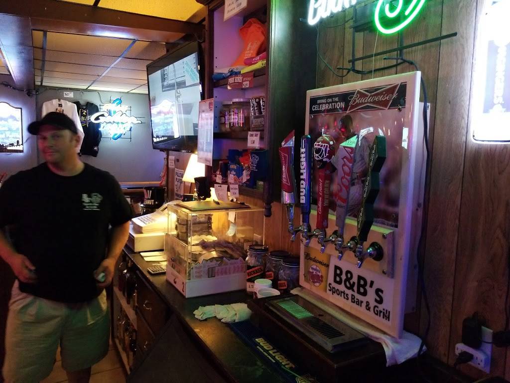 B&B Sports Bar & Grill | restaurant | 115 2nd Ave NE, Staples, MN 56479, USA | 2188942661 OR +1 218-894-2661