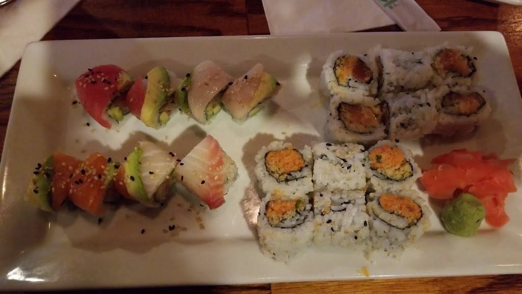 Fujiyama Japanese Seafood and Steak | restaurant | 5000 N Wickham Rd #111, Melbourne, FL 32940, USA | 3212556633 OR +1 321-255-6633