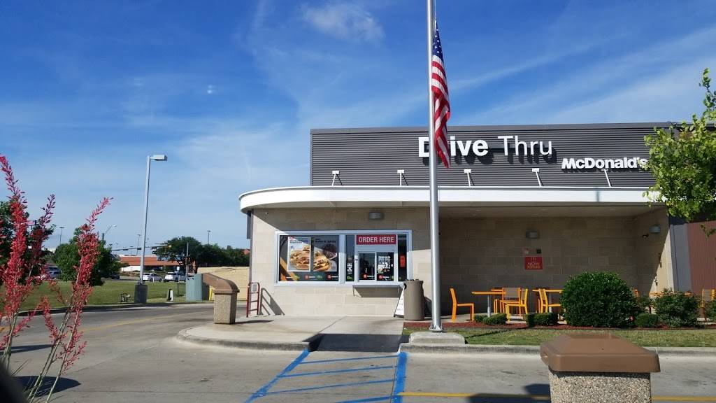McDonalds | cafe | 2120 S Loop 288, Denton, TX 76205, USA | 9405917850 OR +1 940-591-7850