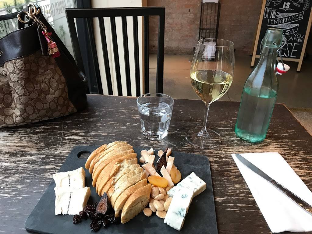 Scardello Artisan Cheese | restaurant | 3511 Oak Lawn Ave, Dallas, TX 75219, USA | 2142191300 OR +1 214-219-1300