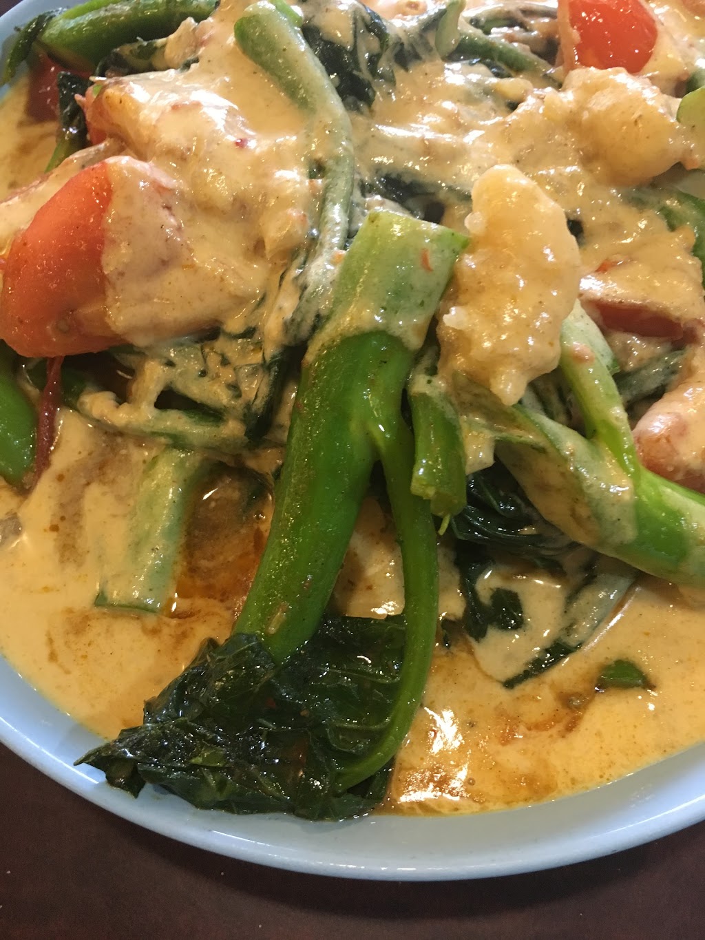 663 Bistro | restaurant | 663 S Weller St, Seattle, WA 98104, USA | 2066678760 OR +1 206-667-8760