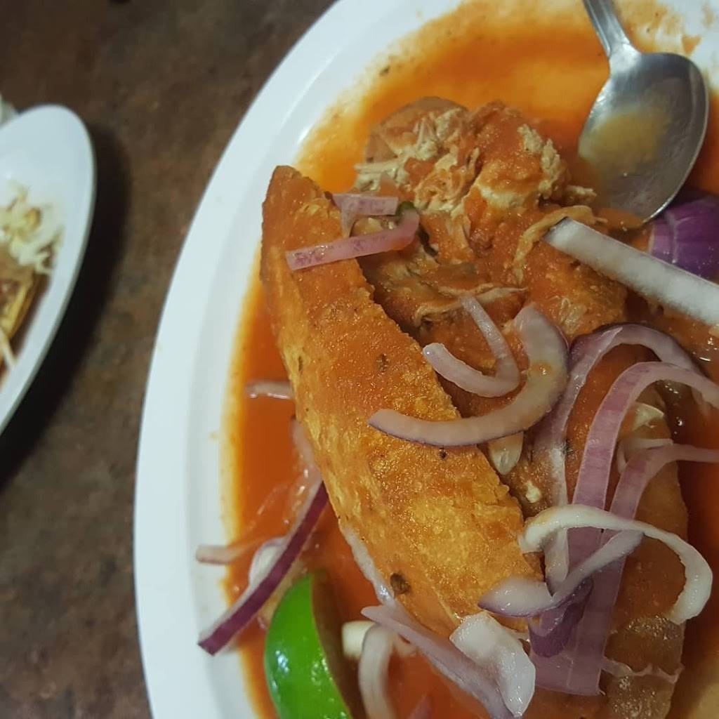 Tortas Ahogadas Chapala | restaurant | 402 E Foothill Blvd, Rialto, CA 92376, USA | 9094213770 OR +1 909-421-3770