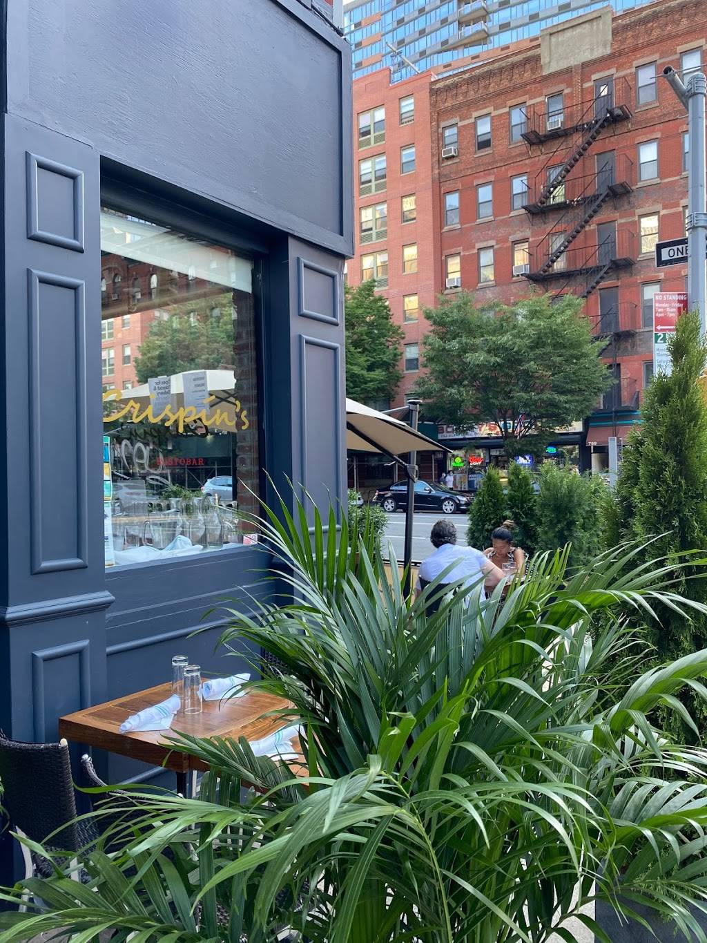 Italian Restaurant Hells Kitchen NYC - Crispins Restaurant | restaurant | 764 10th Ave, New York, NY 10019, USA | 2122652755 OR +1 212-265-2755