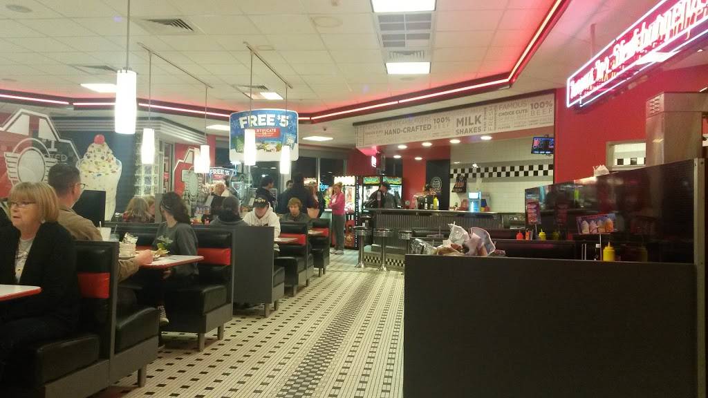 Steak n Shake | restaurant | 861 W Eads Pkwy, Lawrenceburg, IN 47025, USA | 8125394154 OR +1 812-539-4154
