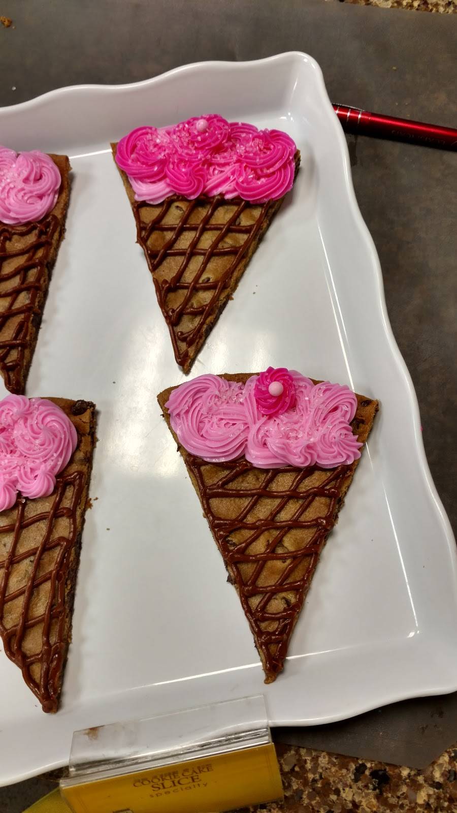 Nestlé Toll House Cafe by Chip | cafe | 25 Waterway Ave Suite 125, The Woodlands, TX 77380, USA | 8326636895 OR +1 832-663-6895